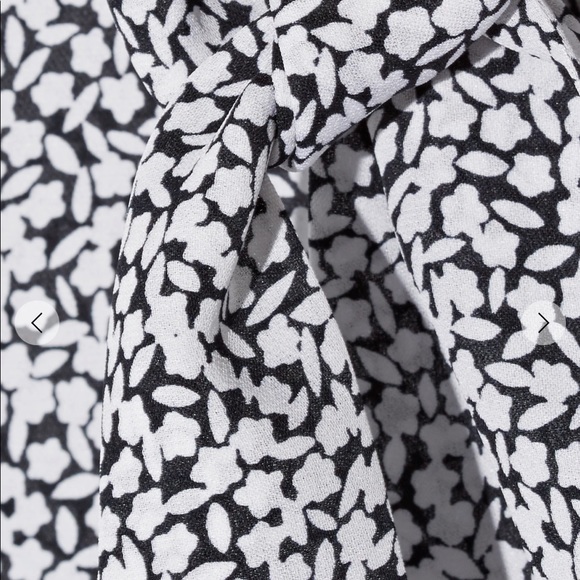 Michael Kors blouse - Picture 4 of 5